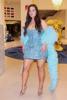 Cannes - Ashley Graham Exits The Martinez Ashley Graham leaves Hotel Martinez after attending Vogue & Chopard party during the 76th Cannes Film Festival on May 22, 2023 in Cannes, France. Photo by Marco Piovanotto ABACAPRESS.COM Cannes France  Copyright: xPiovanottoxMarco ABACAx 854162_002 PiovanottoxMarco ABACAx 854162_002