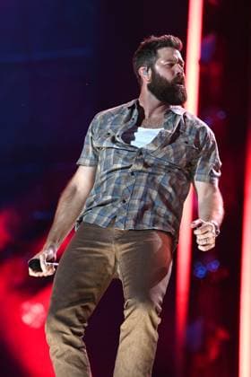 08 June 2023 - Nashville, Tennessee - Jordan Davis. 2023 CMA Music Fest Nightly Concert held at Nissan Stadium. Photo Credit: Dara-Michelle Farr AdMedia 293217 2023-06-08 Tennessee Nashville Etats-Unis  Copyright: xAdMediax STAR_293217_019