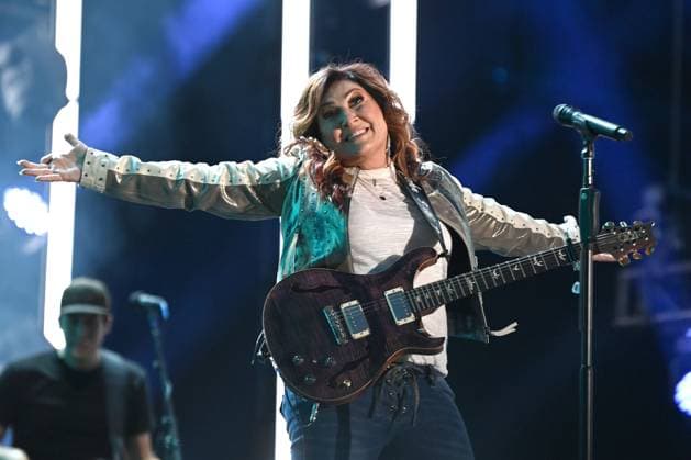 08 June 2023 - Nashville, Tennessee - Jo Dee Messina. 2023 CMA Music Fest Nightly Concert held at Nissan Stadium. Photo Credit: Dara-Michelle Farr AdMedia 293217 2023-06-08 Tennessee Nashville Etats-Unis  Copyright: xAdMediax STAR_293217_022