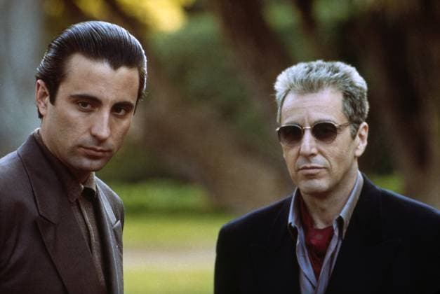 THE GODFATHER: PART III, (aka THE GODFATHER CODA: THE DEATH OF MICHAEL CORLEONE), from left: Andy Garcia, Al Pacino, 1990. ph: E. Lari ?Paramount Courtesy Everett CollectionMSDGODF PA003 PUBLICATIONXNOTxINxCANxCHNxFRAxITAxJPNxNORxPOLxRUSxESPxUKxUSA Copyright: xx MSDGODF PA003