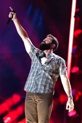 08 June 2023 - Nashville, Tennessee - Jordan Davis. 2023 CMA Music Fest Nightly Concert held at Nissan Stadium. Photo Credit: Dara-Michelle Farr AdMedia 293217 2023-06-08 Tennessee Nashville Etats-Unis  Copyright: xAdMediax STAR_293217_047