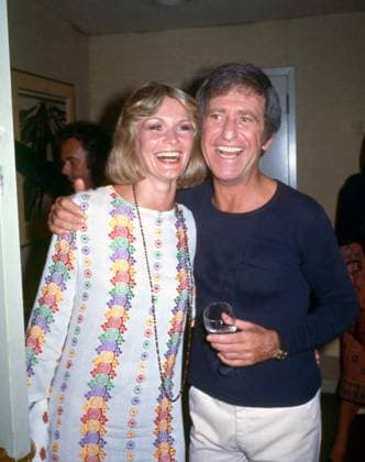 Soupy Sales, (aka Milton Supman), (right), at an event, circa 1970s. Photo: Oscar Abolafia Everett Collection (soupysales004)OSAB001 J4338 PUBLICATIONXNOTxINxCANxCHNxFRAxITAxJPNxNORxPOLxRUSxESPxUKxUSA Copyright: xx OSAB001 J4338