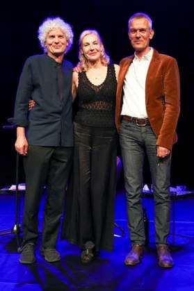 Vana Gierig, Ute Lemper und Peter Twiehaus bei der Vorstellung des Buches Die Zeitreisende von Ute Lemper im Pfefferberg Theater. Berlin, 08.06.2023 *** Vana Gierig, Ute Lemper and Peter Twiehaus at the presentation of the book Die Zeitreisende by Ute Lemper at the Pfefferberg Theater Berlin, 08 06 2023 Foto:xB.xDummerx xFuturexImage