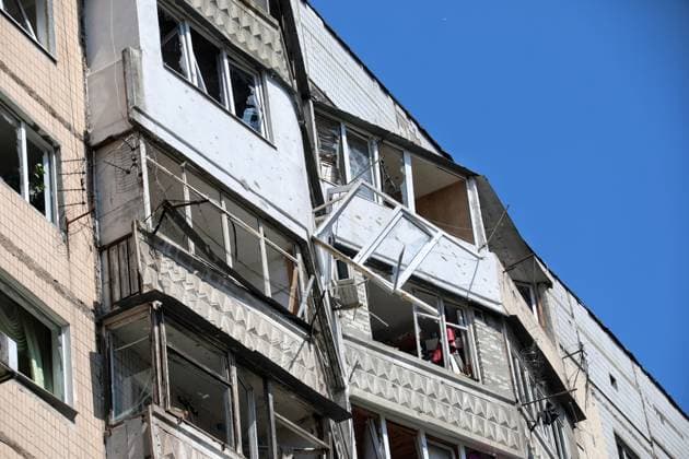News Themen der Woche KW23 News Bilder des Tages ODESA, UKRAINE - JUNE 10, 2023 - A residential building shows damage caused by the overnight attack of Russian troops that involved missiles and Shahed kamikaze drones, Odesa, southern Ukraine. Three people were killed and 29 were injured, including two children and a pregnant woman. Fatal overnight attack of Russian troops on Odesa  Copyright: xNinaxLiashonokx