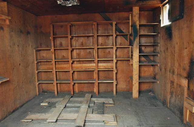 May 1, 2003, Mather, California, USA: The UNABOMBER s cabin. The 10 x 13 wooden cabin that Kaczynski, the convicted Unabomber, lived in Montana inside has been transferred to private ownership today, Thursday, May 1, 2003. The structure was supposed to be dismantled and removed from this storage facility at Mather Regional Park, however, a last minute change happened and the cabin remained intact. Mather USA  - ZUMACABI 20030922_aah_s76_625 Copyright: xJayxMatherx