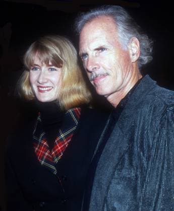 Laura Dern, Bruce Dern, 1990s, Photo By Michael Ferguson PHOTOlink Courtesy Everett Collection (Laura Dern Bruce Dern2333)ASCA033 F4621 PUBLICATIONXNOTxINxCANxCHNxFRAxITAxJPNxNORxPOLxRUSxESPxUKxUSA Copyright: xx ASCA033 F4621