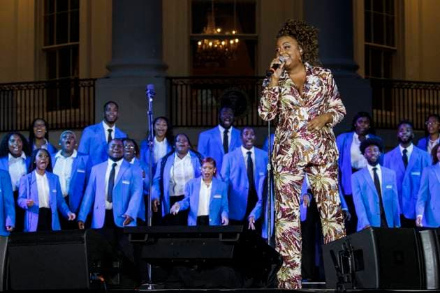 DC: President Biden Hosts a Juneteenth Concert on the South Lawn US singer Ledisi performs during a Juneteenth concert on the South Lawn of the White House on June 13, 2023 in Washington, D.C. Juneteenth celebrates the emancipation of enslaved African Americans on June 19th and was declared a federal holiday in 2021 by President Joe Biden. (Photo by Samuel Corum Pool ABACAPRESS.COM) Washington The White House DC United States  Copyright: xPool ABACAx 856900_049 Pool ABACAx 856900_049