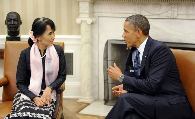 Aung San Suu Kyi Detained By Military File photo - President Barack Obama meets with Nobel Peace Prize winner and Burmese pro-democracy opposition leader Daw Aung San Suu Kyi in the Oval Office of the White House in Washington, DC, USA, on September 19, 2012. Myanmar s powerful military has taken control of the country in a coup and declared a state of emergency, following the detention of Aung San Suu Kyi and other senior government leaders in early morning raids Monday. Photo by Olivier Douliery ABACAPRESS.COM Washington DC United States  Copyright: xDoulieryxOlivier ABACAx 754668_003 DoulieryxOlivier ABACAx 754668_003