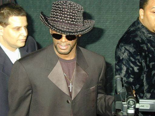 RECORD DATE NOT STATED A portrait of R. Kelly at the Billboard Music Awards in 2000 in Los Angeles *** einer Porträt des R&B Kelly im der Plakatwand Musik Auszeichnungen ÊIn 2000 ÊIn Los AngelesÓ 19916823