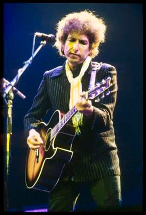 Bob DYLAN Carlos SANTANA European Tour 1984 14. Juni 1984, Stadthalle, Wien Bob Dylan and Carlos Santana played some of the biggest and best known European music venues including the Stade de Schaerbeek in Brussels, Belgium, Ullevi stadium in Gothenburg, Sweden, St James Park in Newcastle upon Tyne, England, Wembley Stadium in London, England, Slane Castle in Slane, Ireland. Dylan s band included ex-Rolling Stone Mick Taylor on guitar, ex-Faces keyboard player Ian McLagan, drummer Colin Allen and bassist Greg Sutton. Dylan and Santana were joined by several major musicians on the tour including Joan Baez (Hamburg, Munich, Copenhagen, Nice and Nantes), Hugues Aufray (Paris and Grenoble), Pino Daniele (Milan 24 June 1984), Van Morrison ( Z101000241_140623_01jpeg