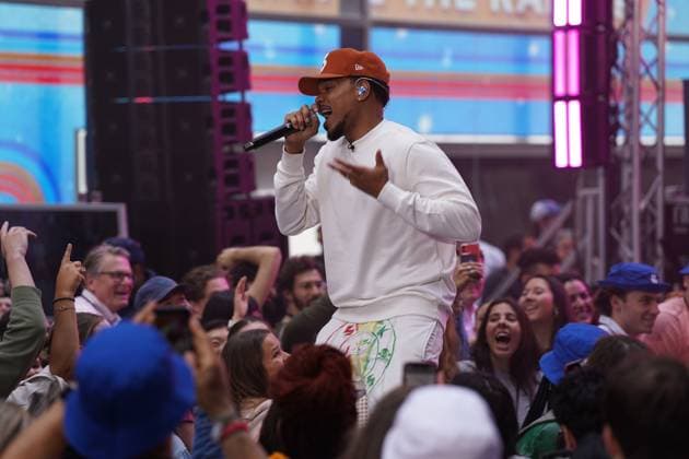 Entertainment Themen der Woche KW24 Chance The Rapper on the Today Show (NEW) Chance The Rapper on the Today Show. June 15, 2023, New York, USA: Chance The Rapper performed today on the Today Show here at Rockefeller Plaza. He is a rapper, singer, songwriter, and actor from Chicago, Illinois. he rose to fame with his mixtapes, 10 Day and Acid Rap in 2012 and 2013, respectively. He won three Grammy Awards in 2017 for his album Coloring Book, which was the first streaming-only album to win a Grammy. He sang his other popular songs like Cocoa Butter Kisses and No Problem. Credit: Jorge Estrellado Thenews2 (Foto: Jorge Estrellado Thenews2 imago images) Chance The Rapper on the Today Show  Copyright: xJorgexEstrelladox