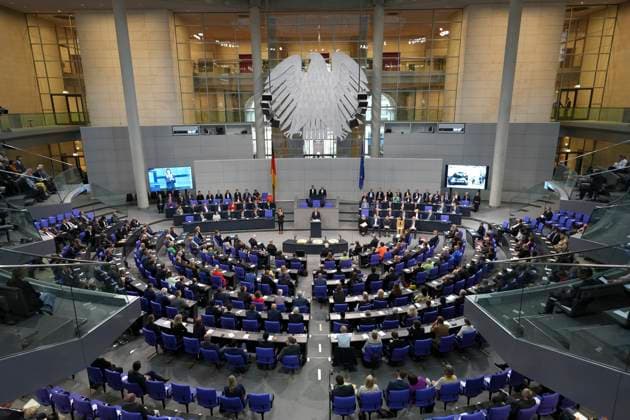 News Themen der Woche KW24 News Bilder des Tages Bundestag, Gedenkstunde zum Volksaufstand in der DDR vom 17. Juni 1953 Der gefuellte Plenarsaal im Deutschen Bundestag bei der edenkstunde zum Volksaufstand in der DDR vom 17. Juni 1953, Berlin, 15.06.2023 Berlin Berlin Deutschland *** Bundestag, commemorative hour to the peoples uprising in the GDR of 17 June 1953 The filled plenary hall in the German Bundestag at the edenkstunde to the peoples uprising in the GDR of 17 June 1953, Berlin, 15 06 2023 Berlin Berlin Germany