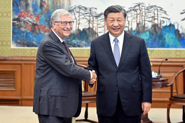 Bilder des Jahres 2023, News June 06 News Themen der Woche KW24 News Bilder des Tages Microsoft co-founder Bill Gates meets with Chinese President Xi Jinping in Beijing on Friday, June 16, 2023, during his first visit to China since 2019. Gates, who the Chinese leader called an old friend, pledged $50 million to the Global Health Drug Discovery Institute, an organization jointly founded by the Gates Foundation, Tsinghua University, and the Beijing municipal government, to develop drugs to fight diseases like malaria and tuberculosis. Photo via MFA China  WAX2023061601 MFAxCHINA