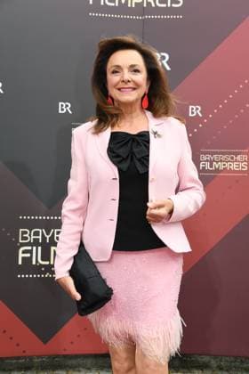 Uschi Dämmrich von Luttitz Verleihung des Bayerischen Filmpreis 22 Ehrung, Auszeichnung, Preis Prinzregenten Theater München 16. Juni 2023