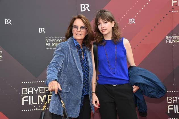 Caroline Link mit Tochter Paulina Verleihung des Bayerischen Filmpreis 22 Ehrung, Auszeichnung, Preis Prinzregenten Theater München 16. Juni 2023