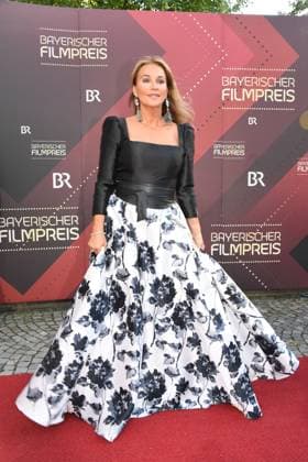 Caroline Beil Verleihung des Bayerischen Filmpreis 22 Ehrung, Auszeichnung, Preis Prinzregenten Theater München 16. Juni 2023