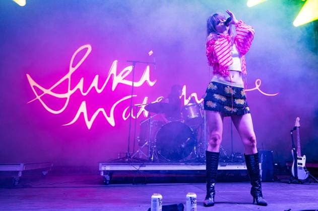 June 15, 2023, Manchester, Tennessee, United States: Suki Waterhouse and drummer Emilia Paige perform during Day 1 of the 2023 Bonnaroo Music & Arts Festival on June 15, 2023 in Manchester, Tennessee. Manchester United States - ZUMAs181 20230615_zea_s181_065 Copyright: xDarrenxEaglesx
