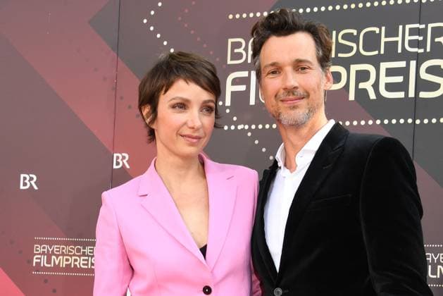 Julia Koschitz und Florian David Fitz bei der Verleihung Bayerischer Filmpreis am 16.06.2023 im Prinzregententheater in Muenchen Bayerischer Filmpreis 2023 in Muenchen