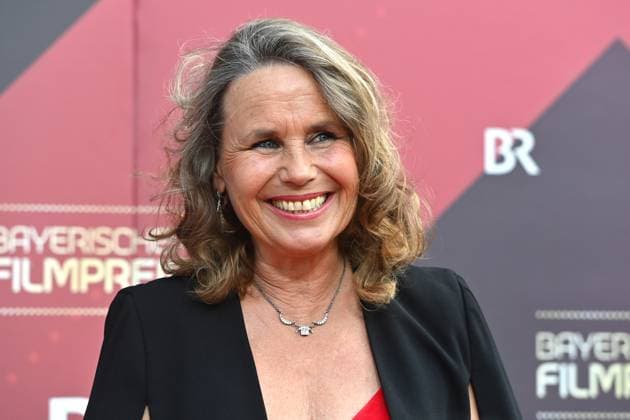 Marie Theres KROETZ RELIN (Schauspielerin), Einzelbild,angeschnittenes Einzelmotiv,Portraet,Portrait,Porträt Roter Teppich,Red Carpet,Bayerischer Filmpreis 2023 am 16.06.2023 im Prinzregententheater in Muenchen.