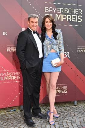 Markus SOEDER (Ministerpraesident Bayern und CSU Vorsitzender) mit seiner Tochter Gloria-Sophie Burkandt. Roter Teppich,Red Carpet,Bayerischer Filmpreis 2023 am 16.06.2023 im Prinzregententheater in Muenchen.