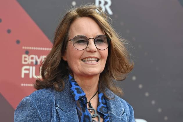 Caroline Link (Regisseurin), Einzelbild,angeschnittenes Einzelmotiv,Portraet,Portrait,Porträt. Roter Teppich,Red Carpet,Bayerischer Filmpreis 2023 am 16.06.2023 im Prinzregententheater in Muenchen.