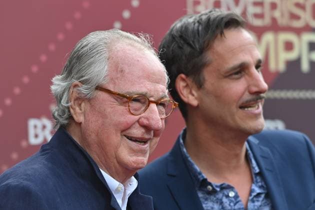 Die Schauspieler Friedrich von Thun (l) und Sohn Max von Thun.Portraet,Portrait,Porträt. Roter Teppich,Red Carpet,Bayerischer Filmpreis 2023 am 16.06.2023 im Prinzregententheater in Muenchen.