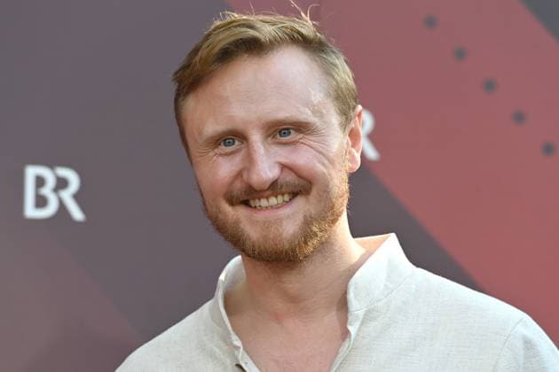 Michael Kranz (Schauspieler), Einzelbild,angeschnittenes Einzelmotiv,Portraet,Portrait,Porträt Roter Teppich,Red Carpet,Bayerischer Filmpreis 2023 am 16.06.2023 im Prinzregententheater in Muenchen.