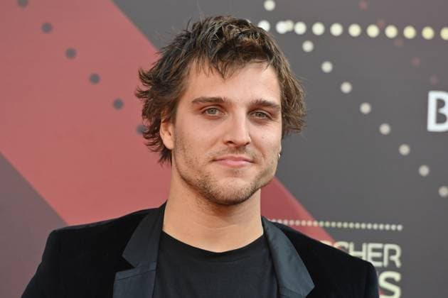 Jonas DASSLER (Schauspieler) Einzelbild,angeschnittenes Einzelmotiv,Portraet,Portrait,Porträt Roter Teppich,Red Carpet,Bayerischer Filmpreis 2023 am 16.06.2023 im Prinzregententheater in Muenchen.