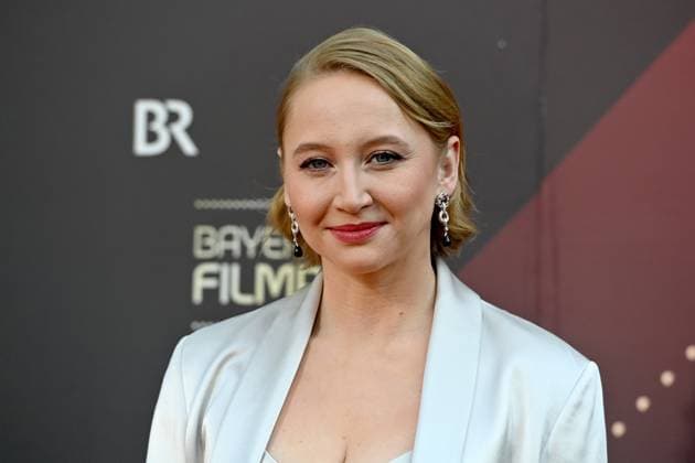 Anna Maria MUEHE (Schauspielerin), Einzelbild,angeschnittenes Einzelmotiv,Portraet,Portrait,Porträt. Roter Teppich,Red Carpet,Bayerischer Filmpreis 2023 am 16.06.2023 im Prinzregententheater in Muenchen.
