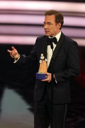 Michael Bully Herbig Verleihung Bayerischer Filmpreis 2022 Ehrenpreisträger Michael Bully Herbig während seiner Dankesrede. Verleihung des 44. Bayerischen Filmpreises 2022 am 16.06.2023 im Münchner Prinzregententheater. München, Bayern, Deutschland.
