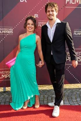 Darya Birnstiel und Philip Birnstiel bei der Verleihung des 44. Bayerischen Filmpreises 2022 im Prinzregententheater. München, 16.06.2023