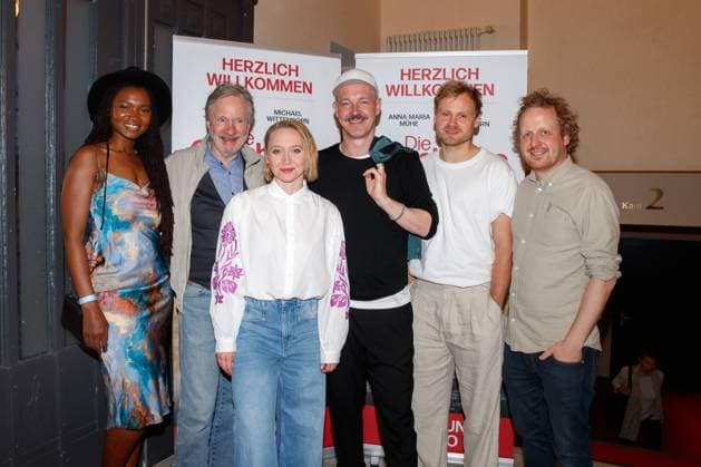 Entertainment Themen der Woche KW24 Entertainment Bilder des Tages Kino Premiere - Die Geschichte einer Familie Victoire Laly, Michael Wittenborn, Anna Maria Mühe, Karsten Dahlem, Anton Spieker und Benedikt Böllhoff bei der Premiere von Die Geschichte einer Familie am 17.06.2023 im Kant Kino in Berlin. *** Cinema premiere The Story of a Family Victoire Laly, Michael Wittenborn, Anna Maria Mühe, Karsten Dahlem, Anton Spieker and Benedikt Böllhoff at the premiere of The Story of a Family on 17 06 2023 at the Kant Kino in Berlin Copyright: xEventpressxKochanx