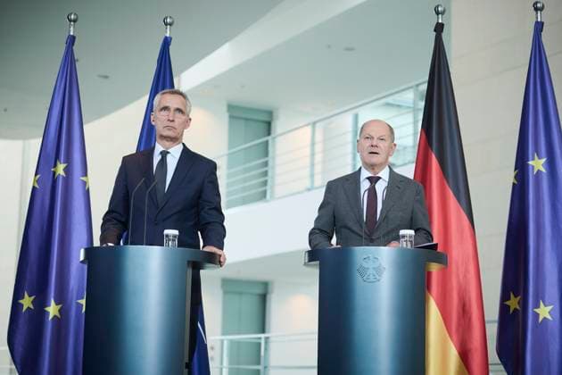News Themen der Woche KW25 News Bilder des Tages Berlin, Olaf Scholz trifft Jens Stoltenberg Bundeskanzler Olaf Scholz (SPD) und der NATO-Generalsekretär Jens Stoltenberg geben am 19.06.2023 eine gemeinsame Pressekonferenz im Bundeskanzleramt in Berlin. Berlin Bundeskanzleramt Berlin Deutschland *** Berlin, Olaf Scholz meets Jens Stoltenberg Federal Chancellor Olaf Scholz SPD and NATO Secretary General Jens Stoltenberg hold a joint press conference at the Federal Chancellery in Berlin Berlin Federal Chancellery Berlin Germany 19 06 2023