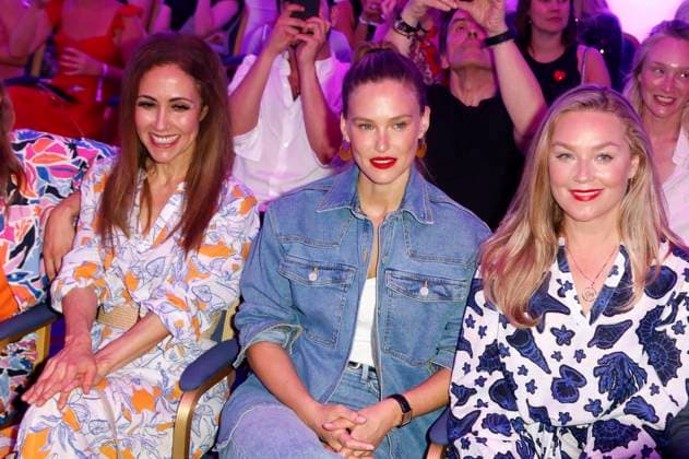 Anastasia Zampounidis, Bar Refaeli und Elisabeth Röhm bei der Ernsting s Family Fashion Show im Hotel Atlantic. Hamburg, 19.06.2023
