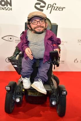 21. Deutscher HörfilmPreis 2023 Raul Aguayo-Krauthausen Ankunft, zum 21. Deutscher HörfilmPreis 2023 in Berlin am 18.06.2023