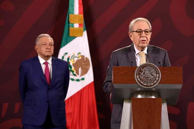 President of Mexico in daily press conference at the National Palace June 20, 2023, Mexico City, Mexico: The Secretary of Health of Mexico, Jorge Alcocer Varela at the press conference with the President of Mexico, Andres Manuel Lopez Obrador, at the National Palace in Mexico City. on June 20, 2023 in Mexico City, Mexico (Photo by Luis Barron Eyepix Group). Copyright: xLuisxBarronx xEyepixxGroupx LB_20230620_SALUDMX6
