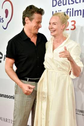 Roman Knizka und Feo Aladag bei der Verleihung des 21. Deutschen Hörfilmpreises 2023 in der Hauptstadtrepräsentanz der Deutschen Telekom. Berlin, 20.06.2023