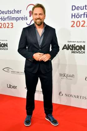 Steven Gätjen bei der Verleihung des 21. Deutschen Hörfilmpreises 2023 in der Hauptstadtrepräsentanz der Deutschen Telekom. Berlin, 20.06.2023
