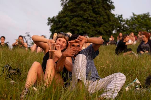 General view as people gather on the Summer Solstice (21st June) and watch a sunset over London seen from Greenwich Park, London. Greenwich London England Greenwich Park  Copyright: xBenjaminxGilbertx