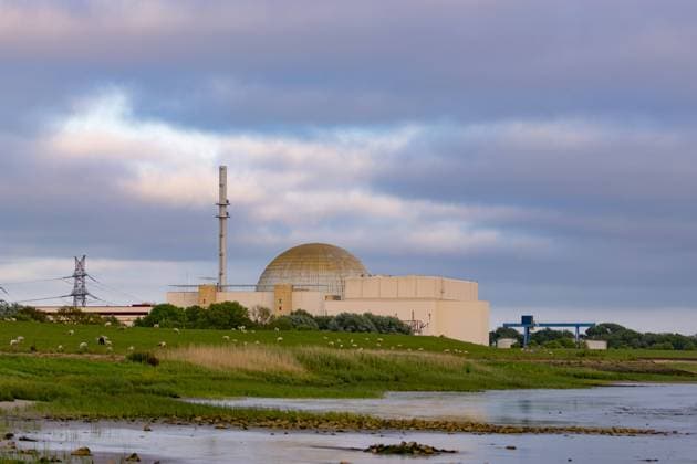 Kernkraftwerk Brokdorf Blick am 31. Mai 2023 auf das Kernkraftwerk Brokdorf an der Elbe zwischen Brunsbüttel und Glückstadt in Schleswig-Holstein. Brokdorf Schleswig Holstein Deutschland FH0A6735 *** Brokdorf nuclear power plant View on 31 May 2023 of the Brokdorf nuclear power plant on the Elbe between Brunsbüttel and Glückstadt in Schleswig Holstein Brokdorf Schleswig Holstein Germany FH0A6735