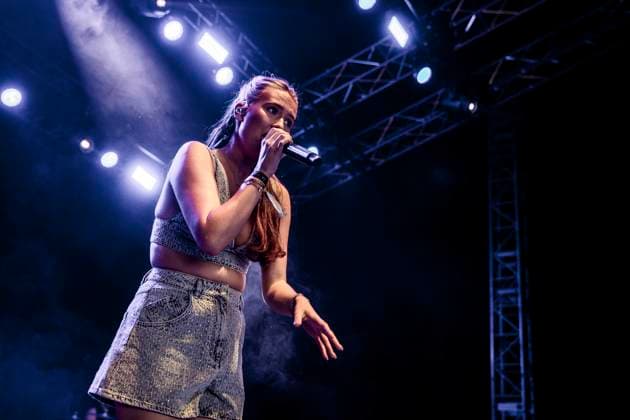 Mimi Webb live at Tinderbox 2023, Odense, Denmark Odense, Denmark. 22nd, June 2023. The British singer Mimi Webb performs a live concert during the Danish music festival Tinderbox 2023 in Odense. Odense Denmark  Copyright: xGonzalesxPhoto LassexLagonix