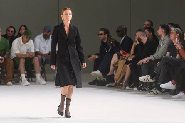 PFW - Audrey Marnay Models For AMI Alexandre Mattiussi Audrey Marnay walks the runway during the Ami Alexandre Mattiussi Menswear Spring Summer 2024 show as part of Paris Fashion Week on June 22, 2023 in Paris, France. Photo by Laurent Zabulon ABACAPRESS.COM Paris France  Copyright: xZabulonxLaurent ABACAx 857996_006 ZabulonxLaurent ABACAx 857996_006
