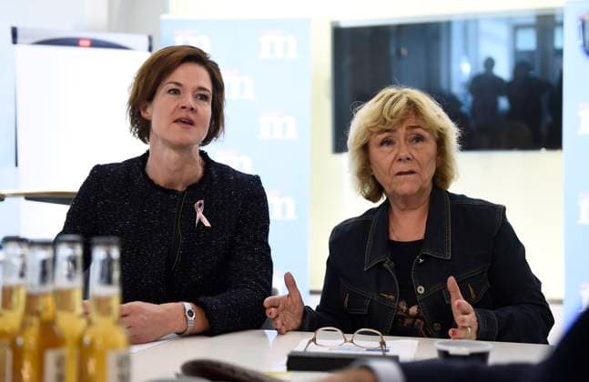 STOCKHOLM 20160930 Moderaternas partiledare Anna Kinberg Batra och Beatrice Ask haller en pressträff i Moderaternas partikansli i Stockholm. STOCKHOLM SVERIGE x11610x *** STOCKHOLM 20160930 Moderate Party leader Anna Kinberg Batra and Beatrice Ask hold a press conference at the Moderate Party headquarters in Stockholm STOCKHOLM SVERIGE x11610x  Copyright: xStinaxStjernkvist TTx MODERAT PRESSTRÄFF