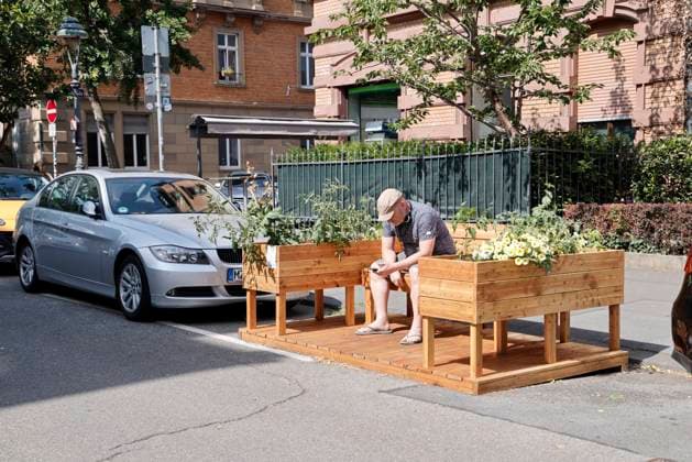 Parklets in der Mainzer Neustadt. Die Initative MainzZero zieht positive Bilanz der Modellaktion Autofreie Stadt - jetzt öfter? 23.06.23