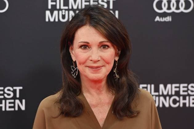 Iris BERBEN (Schauspielerin), Einzelbild,angeschnittenes Einzelmotiv,Portraet,Portrait,Porträt. Roter Teppich,Red Carpet,Eroeffnung 40.Filmfest Muenchen am 23.06.2023.Gasteig HP8.