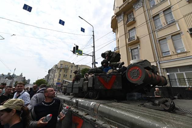 June 24.2023. Russia. Rostov-on-Don. Soldiers of the Wagner PMCs at the building of the Southern Military District. KarbinovxAnatoly