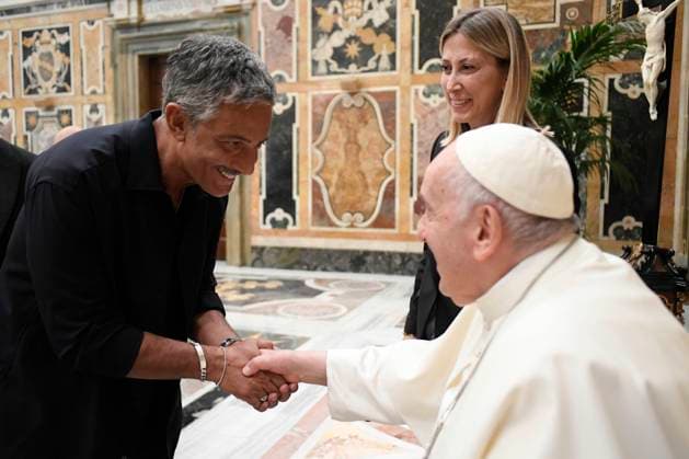 Italy, Rome, Vatican, 2023 6 24. Pope Francis receives Biagio Agnes Award Delegation in audience at Vatican Photograph by Vatican Media Catholic Press Photo RESTRICTED TO EDITORIAL USE - NO MARKETING - NO ADVERTISING CAMPAIGNS  Copyright: xVATICANxMEDIAx xipa-agency.netx xVaticanxMediax IPA_IPA38851611