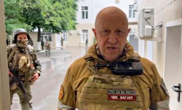 Bilder des Jahres 2023, News June 06 News Themen der Woche KW25 News Bilder des Tages June 24, 2023, Rostov-on-Don, Donetsk Oblast, Ukraine: A screen grab of Russian Yevgeny Prigozhin, owner of the Wagner Group of mercenaries broadcasting from inside the Russian Military Southern District headquarters surrounded by his loyal fighters, June 24, 2023 in Rostov-on-Don, Russia. Prigozhin launched a rebellion against Moscow accusing the government of lying to the nation and corruption. Rostov-on-Don Ukraine - ZUMAp138 20230624_zaa_p138_004 Copyright: xPoolx WagnerxGroupx
