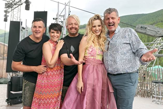 ORF Wenn die Musi spielt . Sänger Marc Pircher , Sängerin Francine Jordi , Sänger Ross Antony , Sängerin Melissa Naschenweng und Sänger Semino Rossi am Rande von Proben zum Musik Open Air Wenn die Musi spielt am 23.06.2023 in Bad Kleinkirchheim. 20230623SBK0004