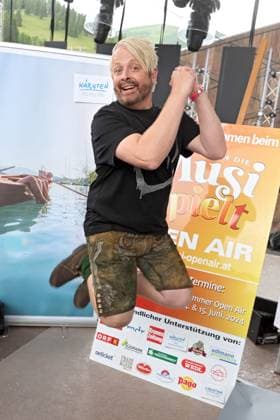 ORF Wenn die Musi spielt . Sänger Ross Antony am Rande von Proben zum Musik Open Air Wenn die Musi spielt am 23.06.2023 in Bad Kleinkirchheim. 20230623SBK0020